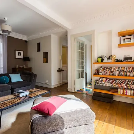 Veeve - Spacious By Canal Saint Martin Appartamento *
