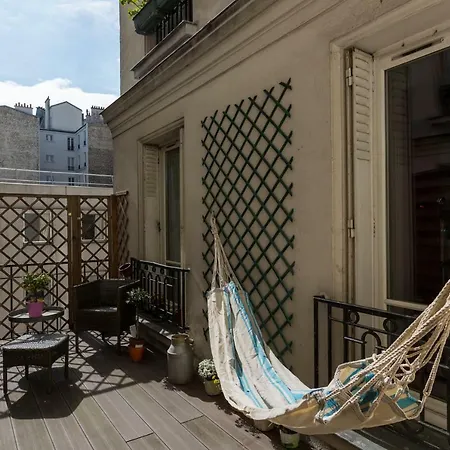 Appartamento Veeve - Spacious By Canal Saint Martin Parigi